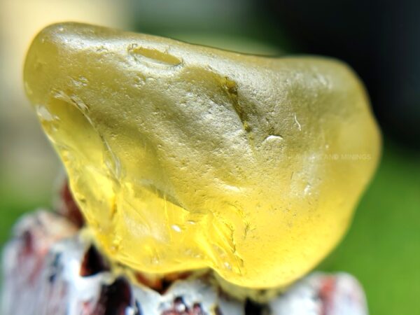 natural unheated Chrysoberyl alluvial rough