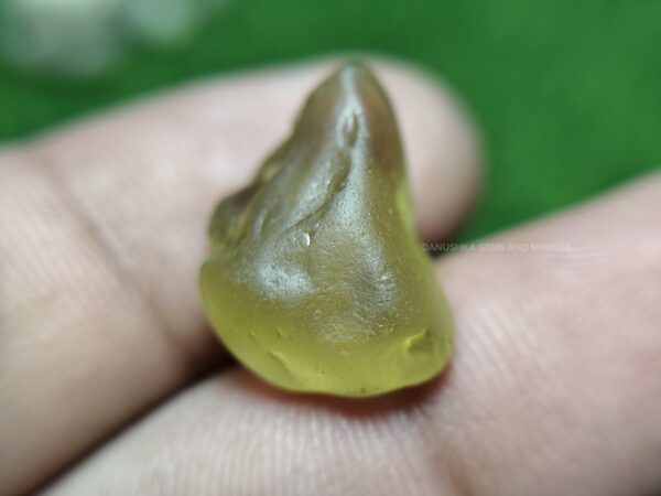 natural unheated Chrysoberyl alluvial rough