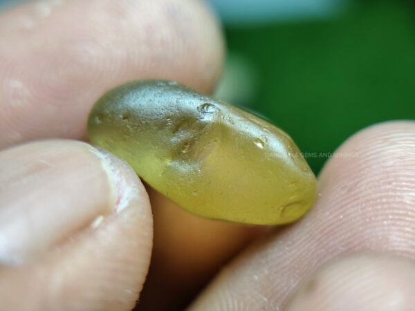 natural unheated Chrysoberyl alluvial rough
