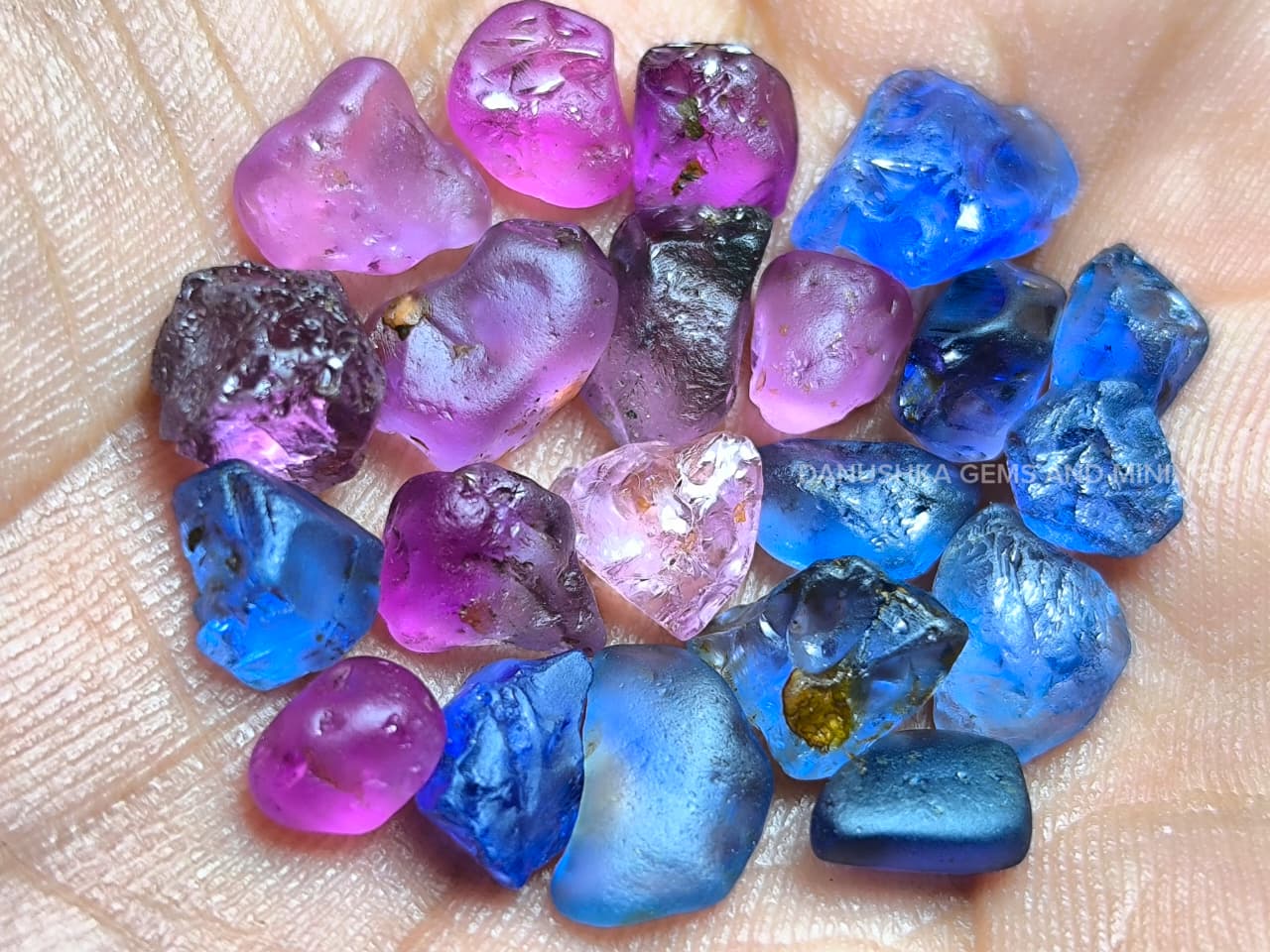 facet-grade rough sapphires