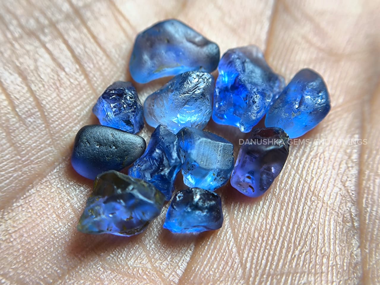 facet-grade rough sapphires