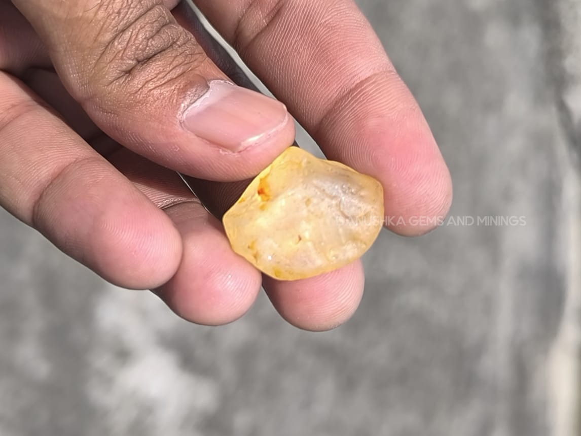 Ceylon Natural Yellow Sapphire rough