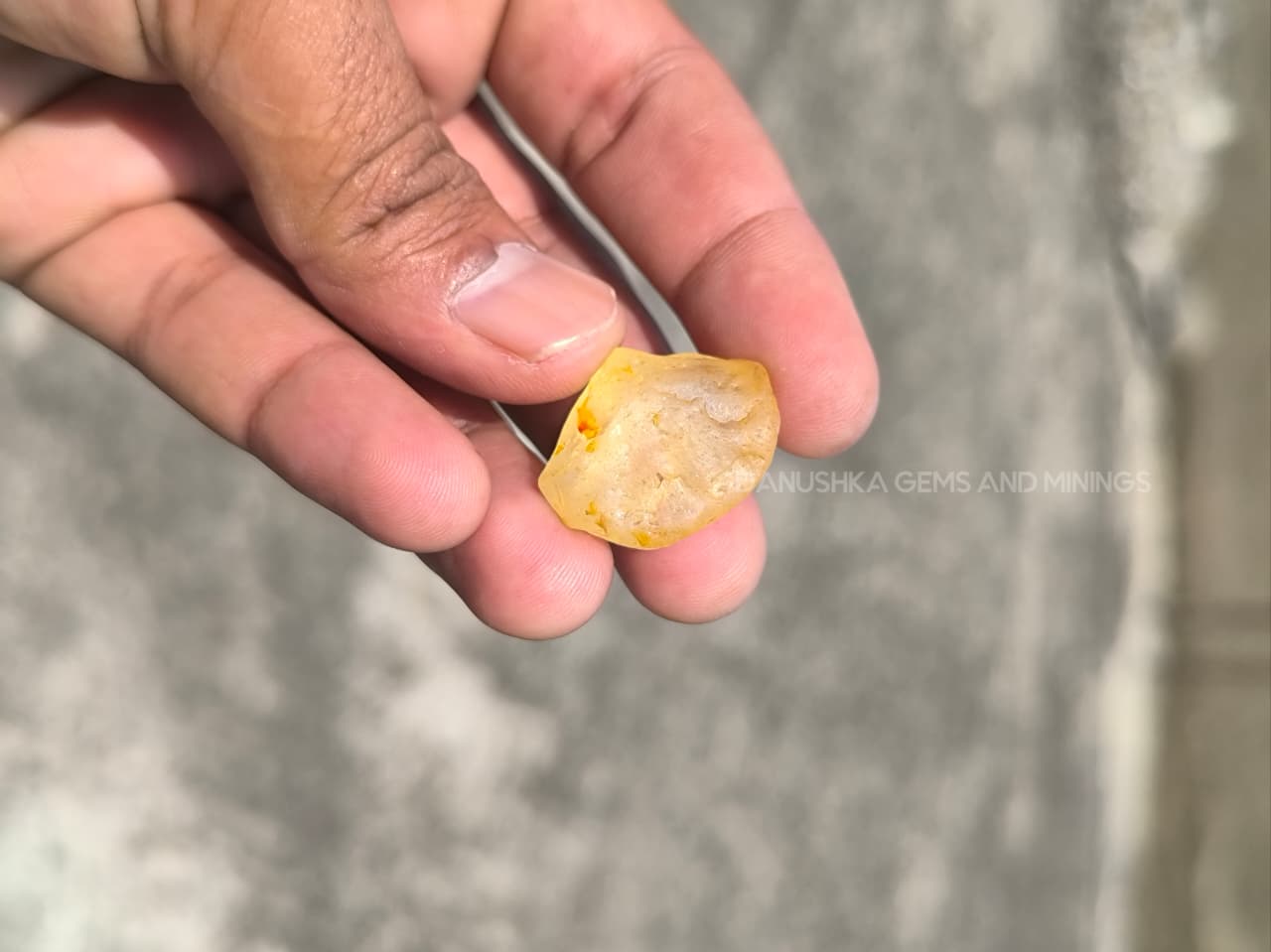 Ceylon Natural Yellow Sapphire rough