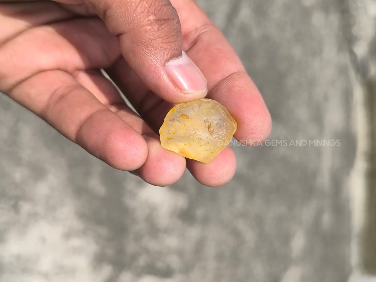 Ceylon Natural Yellow Sapphire rough
