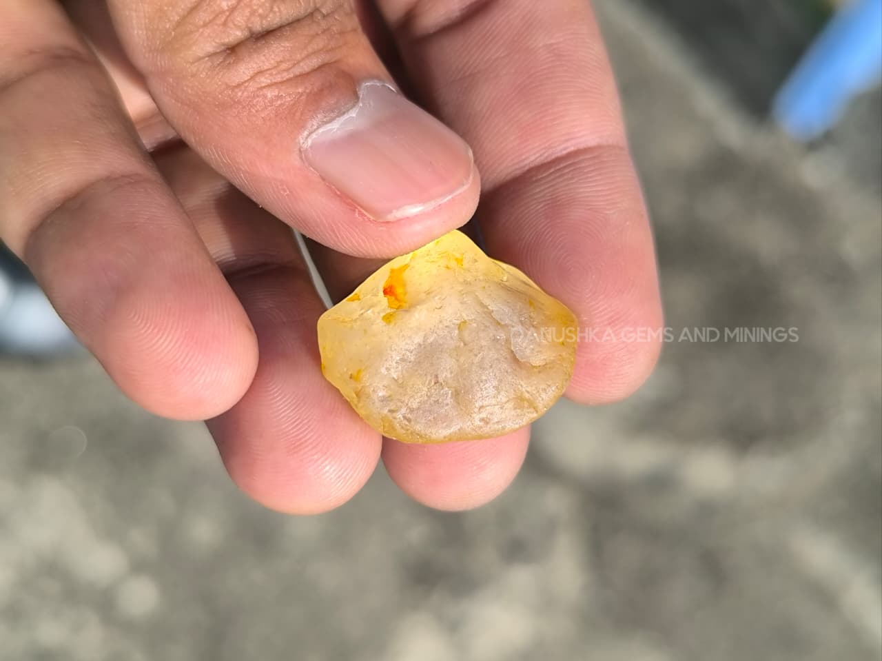 Ceylon Natural Yellow Sapphire rough