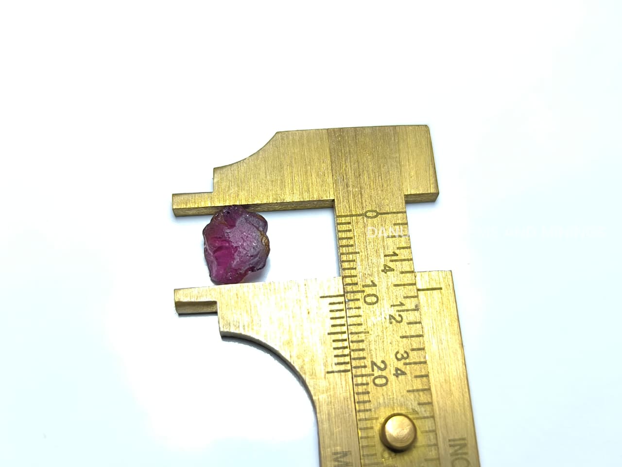 Facet Grade Natural Spinel Rough