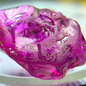 Ceylon Natural Sapphire – Magenta Color (Unheated)