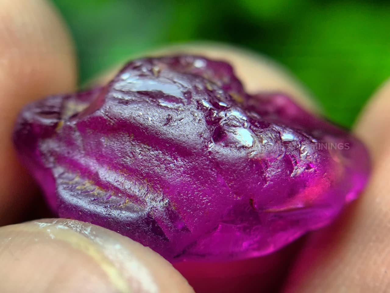 Ceylon Natural Sapphire – Magenta Color (Unheated)