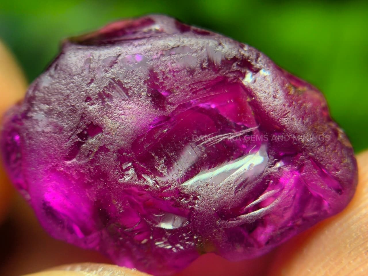 Ceylon Natural Sapphire – Magenta Color (Unheated)