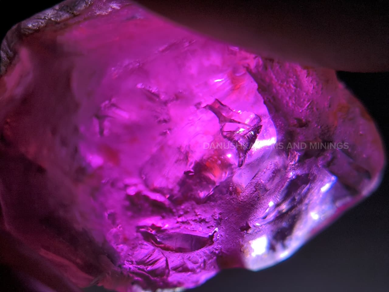 Ceylon Natural Sapphire – Magenta Color (Unheated)
