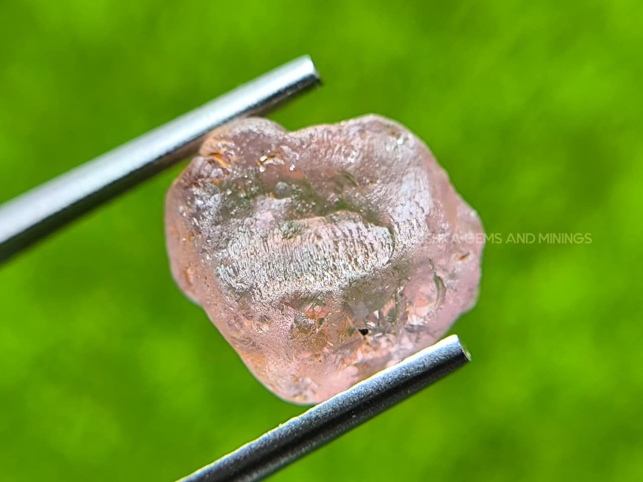 natural light-pink sapphire rough