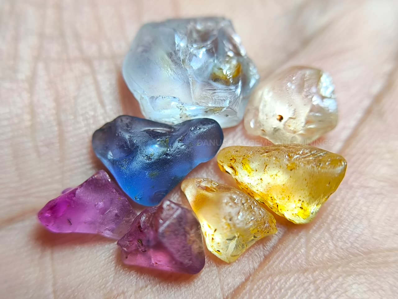 Facet Grade Ceylon Natural Sapphire Rough