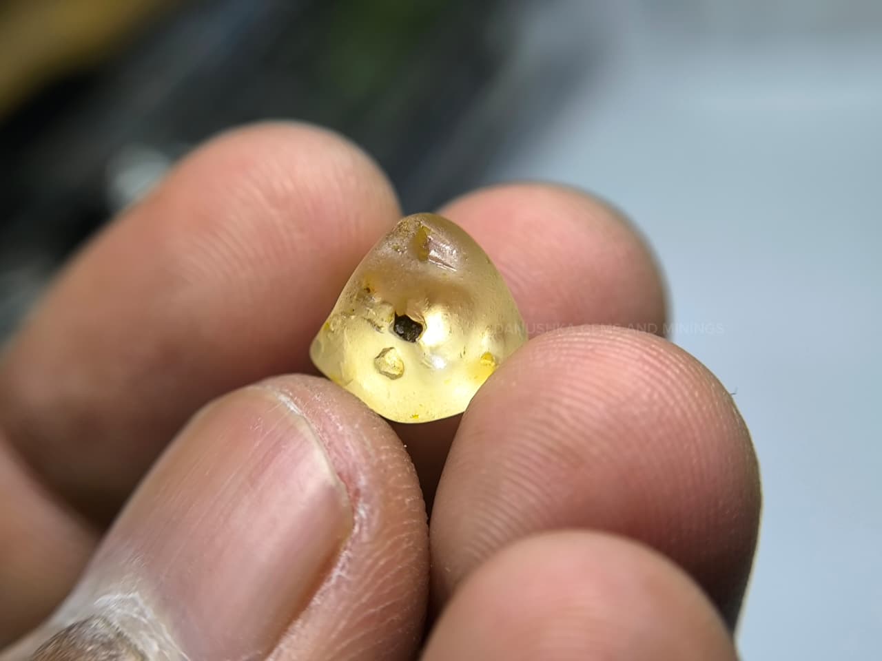 Facet Grade Natural Yellow Sapphire Rough