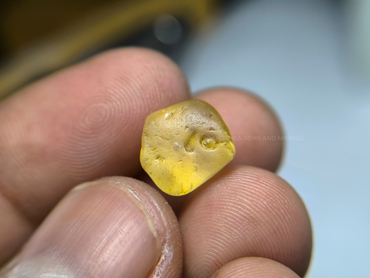 Facet Grade Natural Yellow Sapphire Rough
