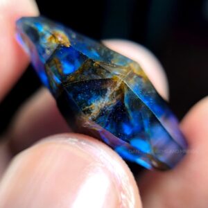 23 ct Ceylon Natural Blue Sapphire Crystal from Kataragama Village Around Mining in Sri Lanka