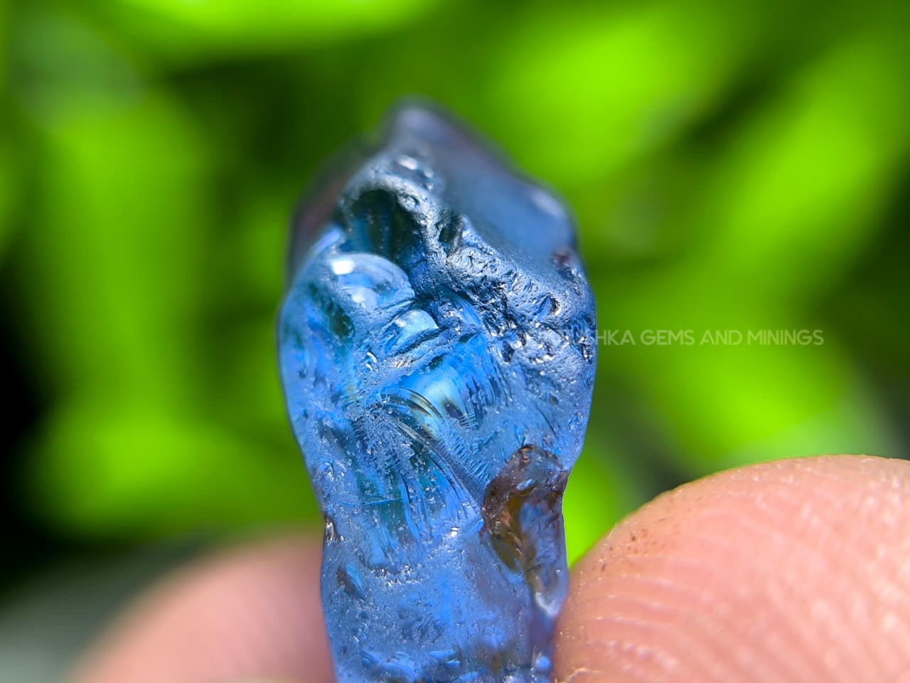 Facet Grade unheated Ceylon blue sapphire rough, 9.68 ct, sourced from Rakwana village around mining in Sri Lanka, with natural surface and internal features.
