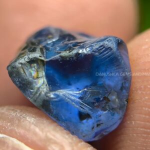 5.00 ct unheated Ceylon blue sapphire rough from Rambuka village around mining in Sri Lanka with facet grade cutting potential