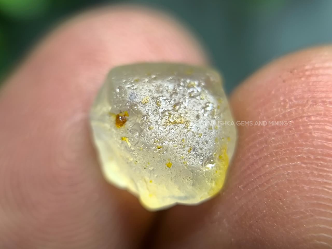 Facet Grade Ceylon Sapphire Geuda Rough
