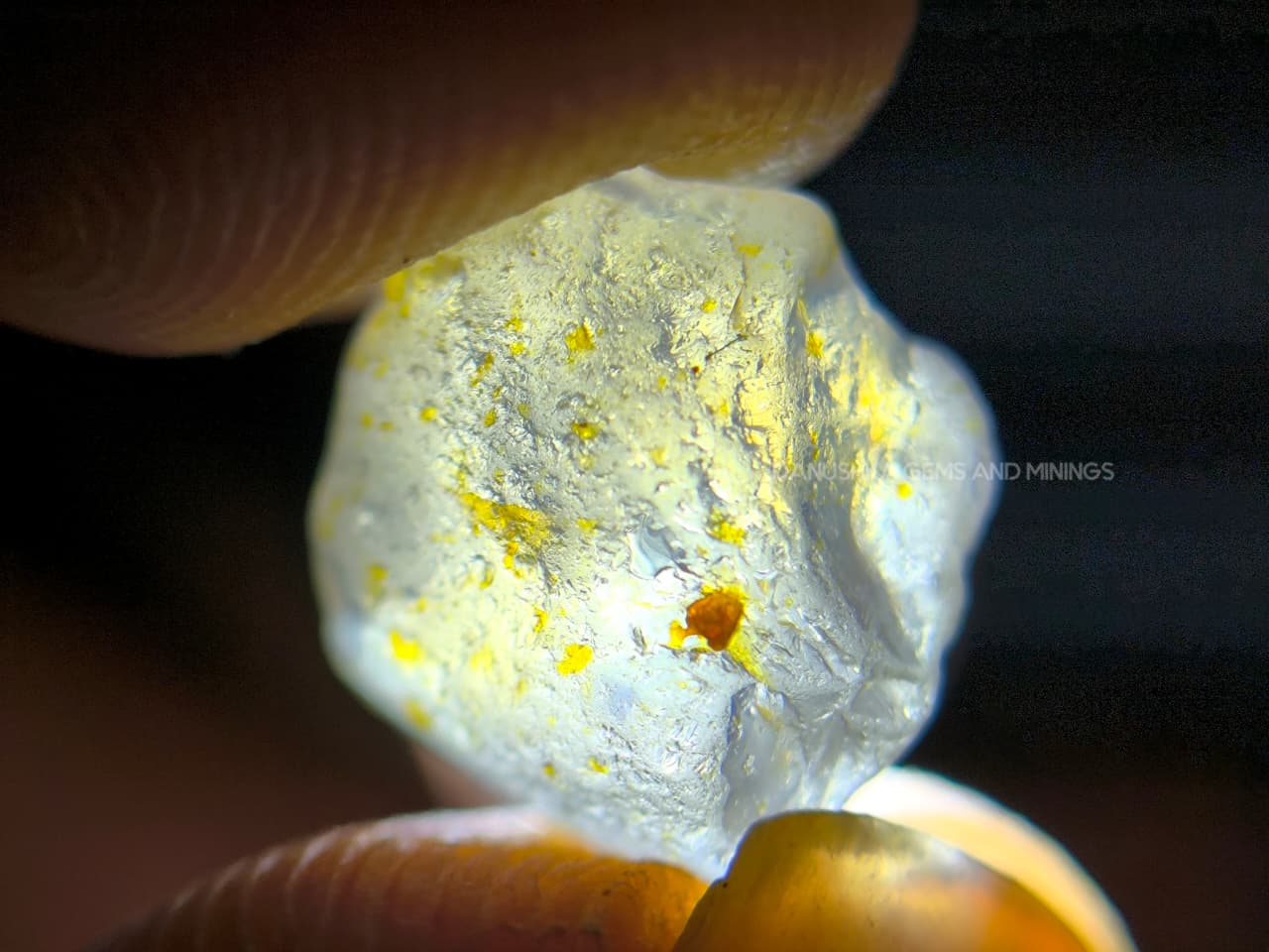 Facet Grade Ceylon Sapphire Geuda Rough
