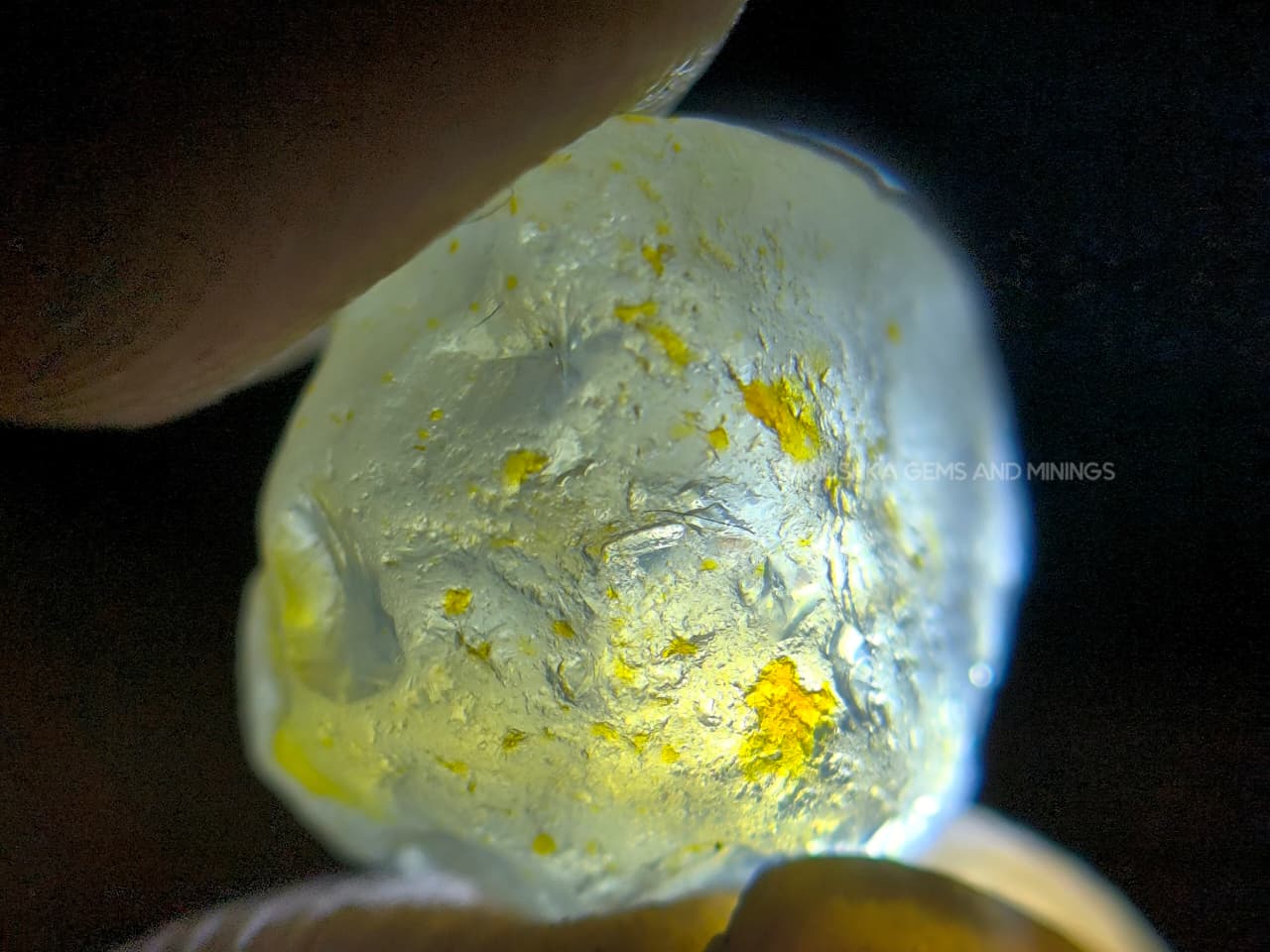 Facet Grade Ceylon Sapphire Geuda Rough