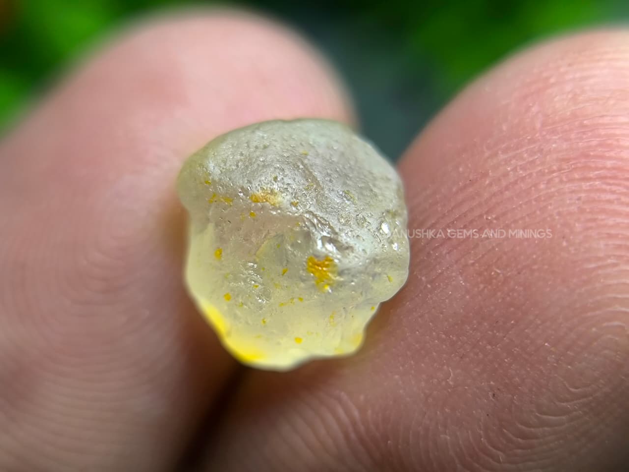 Facet Grade Ceylon Sapphire Geuda Rough