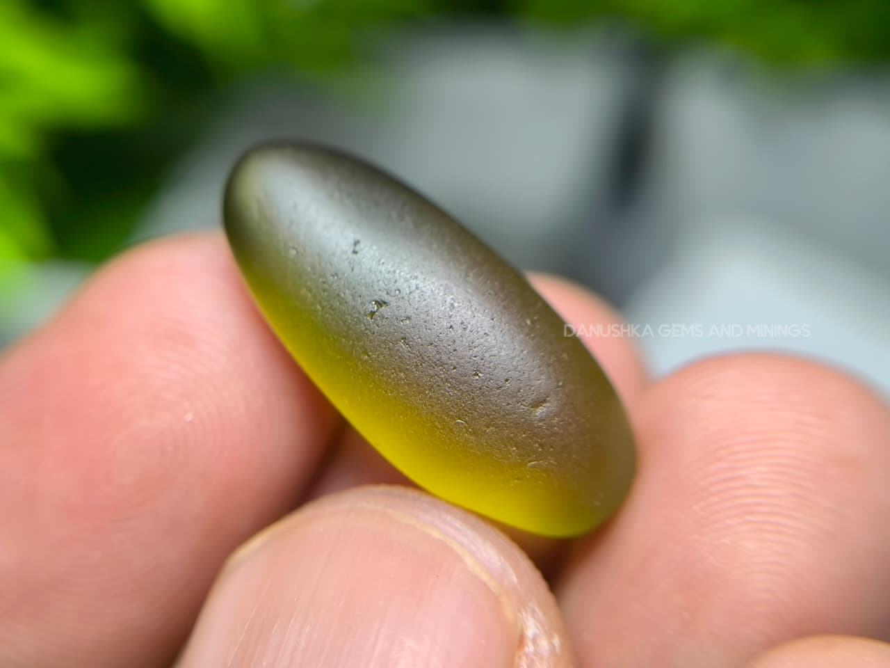 18.40 ct Natural Ceylon Unheated Chrysoberyl Rough from Nivithigala, Sri Lanka – Clean Facet Grade River-Worn Gem Rough - Image 8