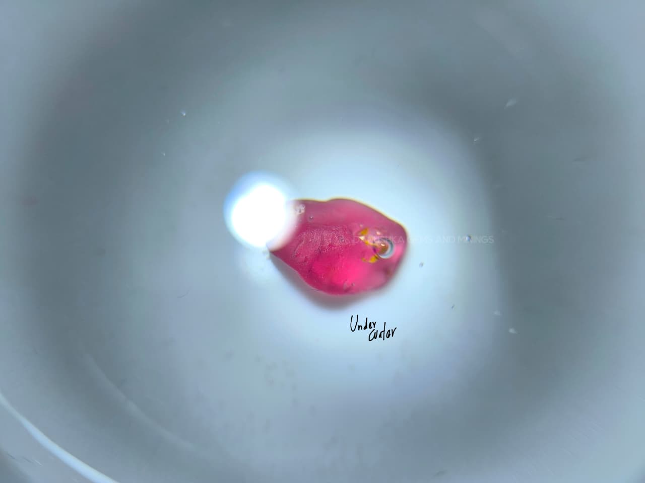 5.45 ct Unheated Ceylon Magenta Pink Sapphire Rough from Digandala, Sri Lanka – Fine Quality Facet Grade Rough - Image 8