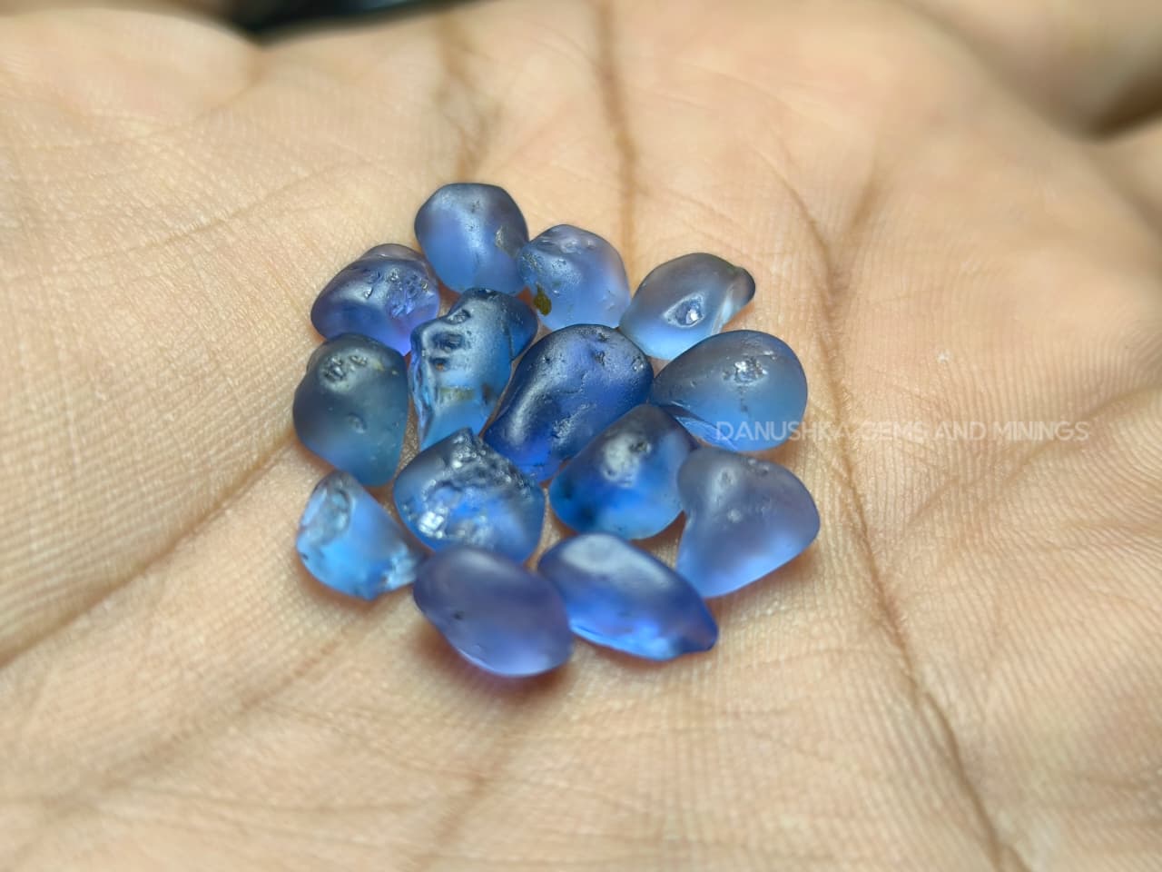 23.60 ct Ceylon Unheated Blue Sapphire Rough Parcel – 14 pcs Facet Grade from Kalu Ganga, Sri Lanka - Image 4