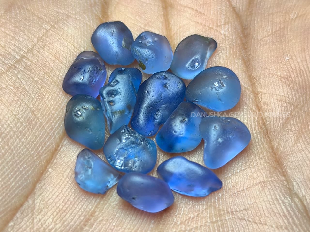 23.60 ct Ceylon Unheated Blue Sapphire Rough Parcel – 14 pcs Facet Grade from Kalu Ganga, Sri Lanka - Image 6