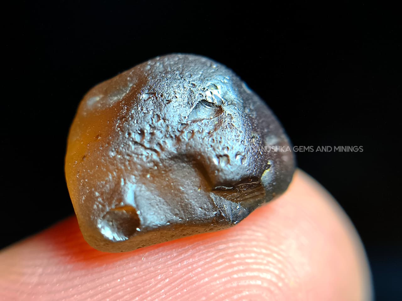 8.20 ct Ceylon Golden-Brown Zircon Rough with Salmon-Red Color Shift – Bibilegama Sri Lanka - Image 11