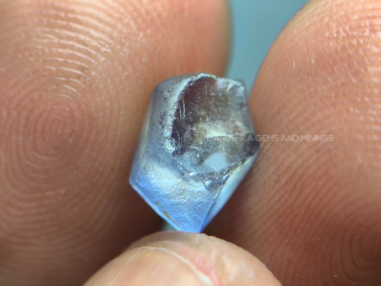 8.00 ct Ceylon Sapphire Rough Parcel – Ottu, Young Geuda & Light Blue Facet Grade Stones from Elahera - Image 15