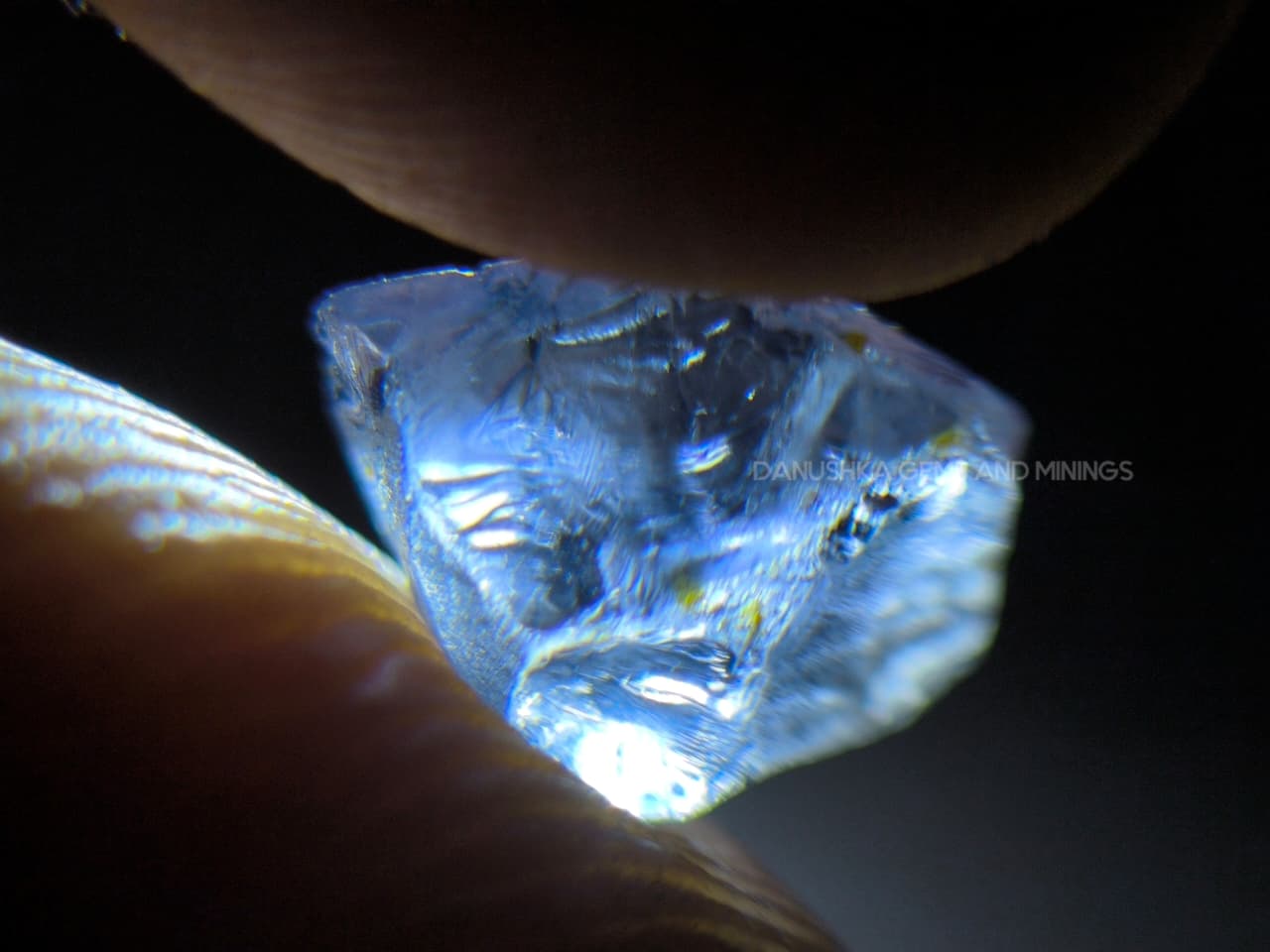 8.00 ct Ceylon Sapphire Rough Parcel – Ottu, Young Geuda & Light Blue Facet Grade Stones from Elahera - Image 6