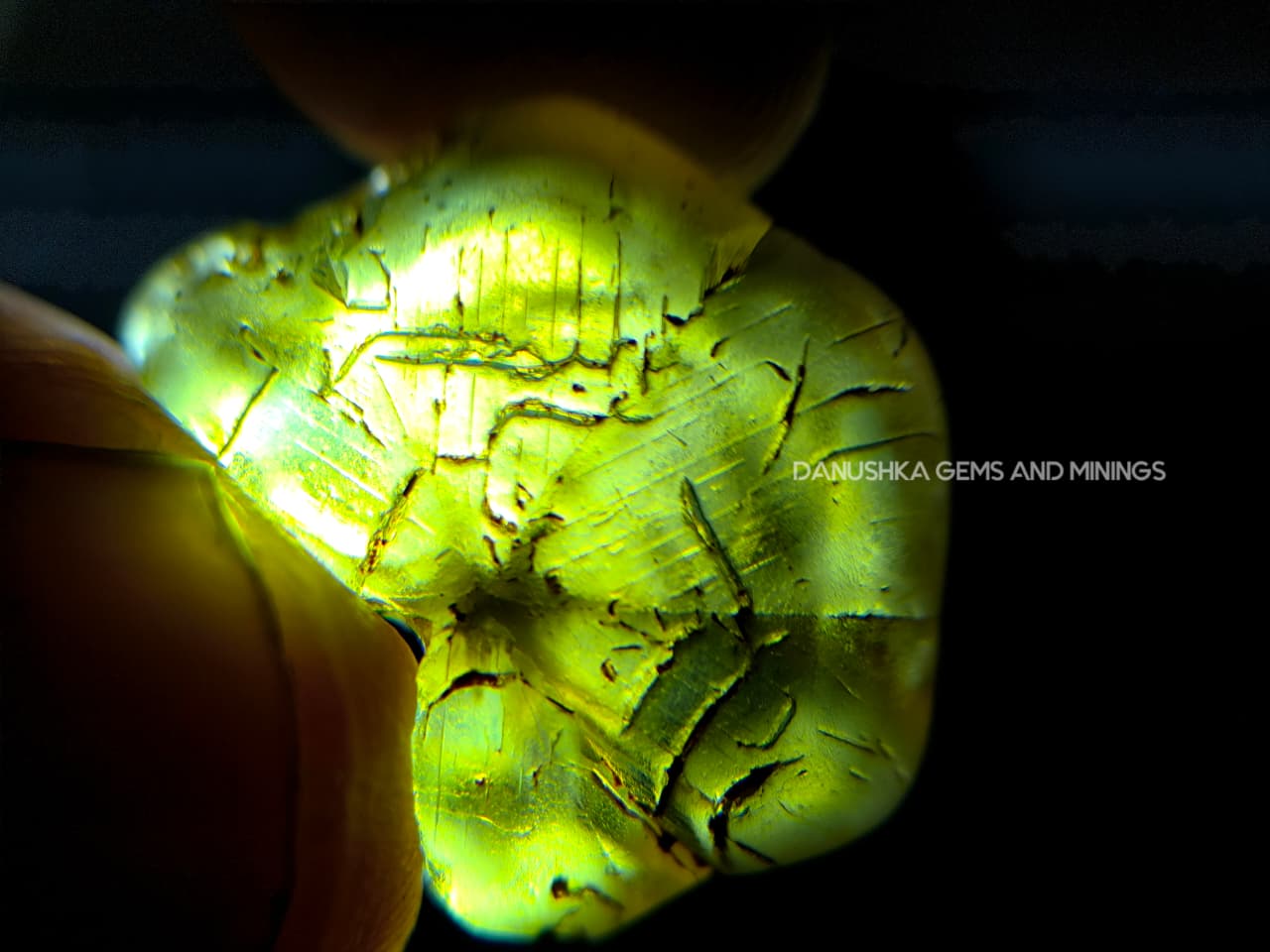 20.70 ct Ceylon Natural Unheated Yellowish-Green Chrysoberyl Crystal from Embilipitiya, Sri Lanka - Image 3