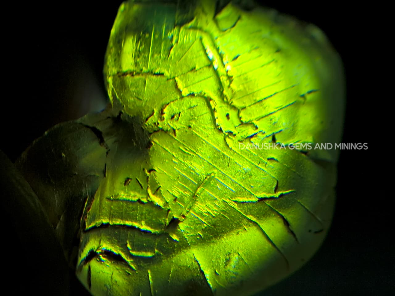 20.70 ct Ceylon Natural Unheated Yellowish-Green Chrysoberyl Crystal from Embilipitiya, Sri Lanka - Image 6