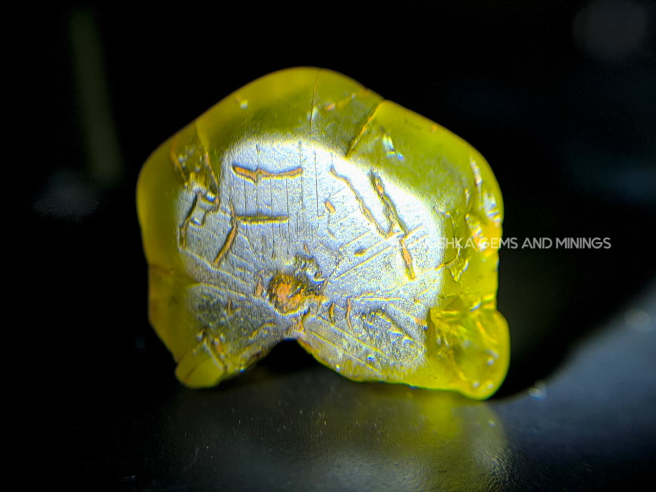 20.70 ct Ceylon Natural Unheated Yellowish-Green Chrysoberyl Crystal from Embilipitiya, Sri Lanka