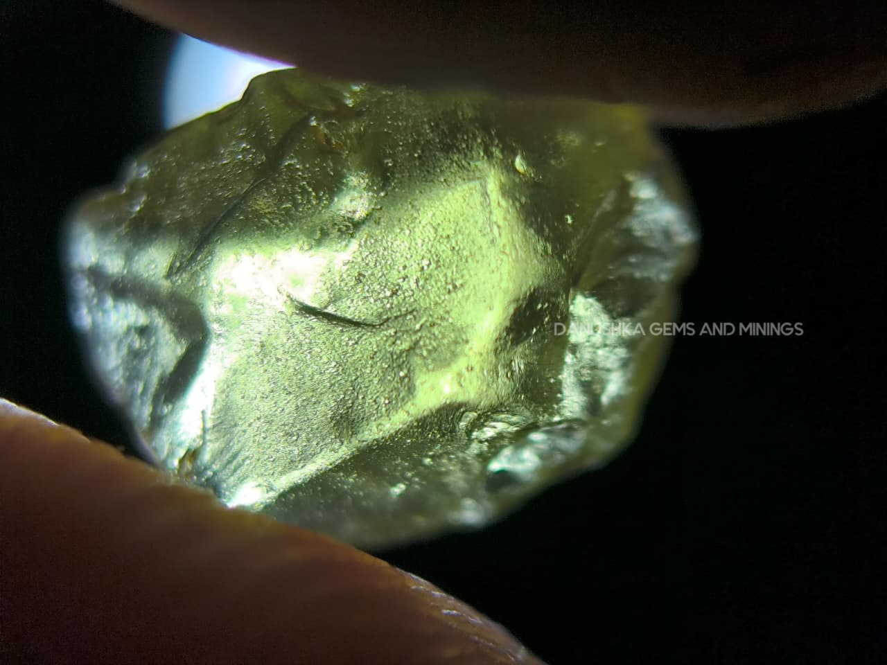 42.95 ct Natural Chrysoberyl Rough Parcel – 14 Facet-Grade Green and Yellow-Green Pieces from Sri Lanka and Madagascar - Image 5