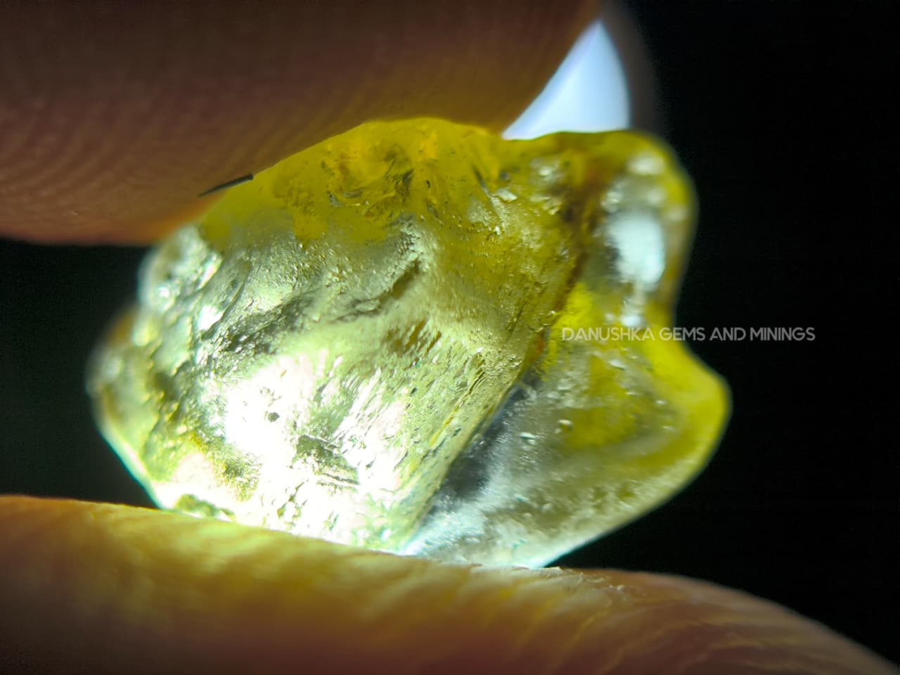 42.95 ct Natural Chrysoberyl Rough Parcel – 14 Facet-Grade Green and Yellow-Green Pieces from Sri Lanka and Madagascar - Image 7