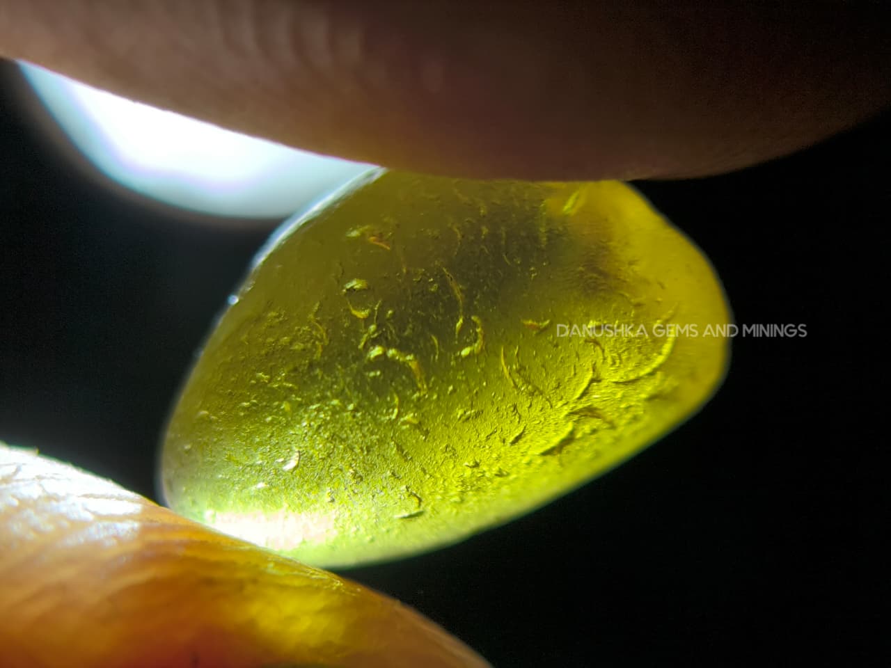42.95 ct Natural Chrysoberyl Rough Parcel – 14 Facet-Grade Green and Yellow-Green Pieces from Sri Lanka and Madagascar - Image 10