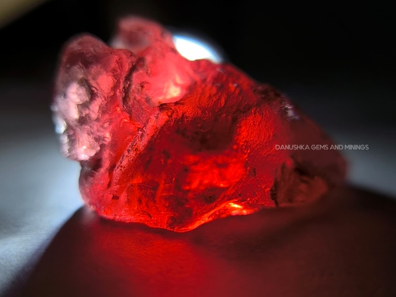 21.00 ct Ceylon Natural Unheated Pyrope Red Garnet Rough from Kolonna, Sri Lanka – Large Facet Grade Rough - Image 14