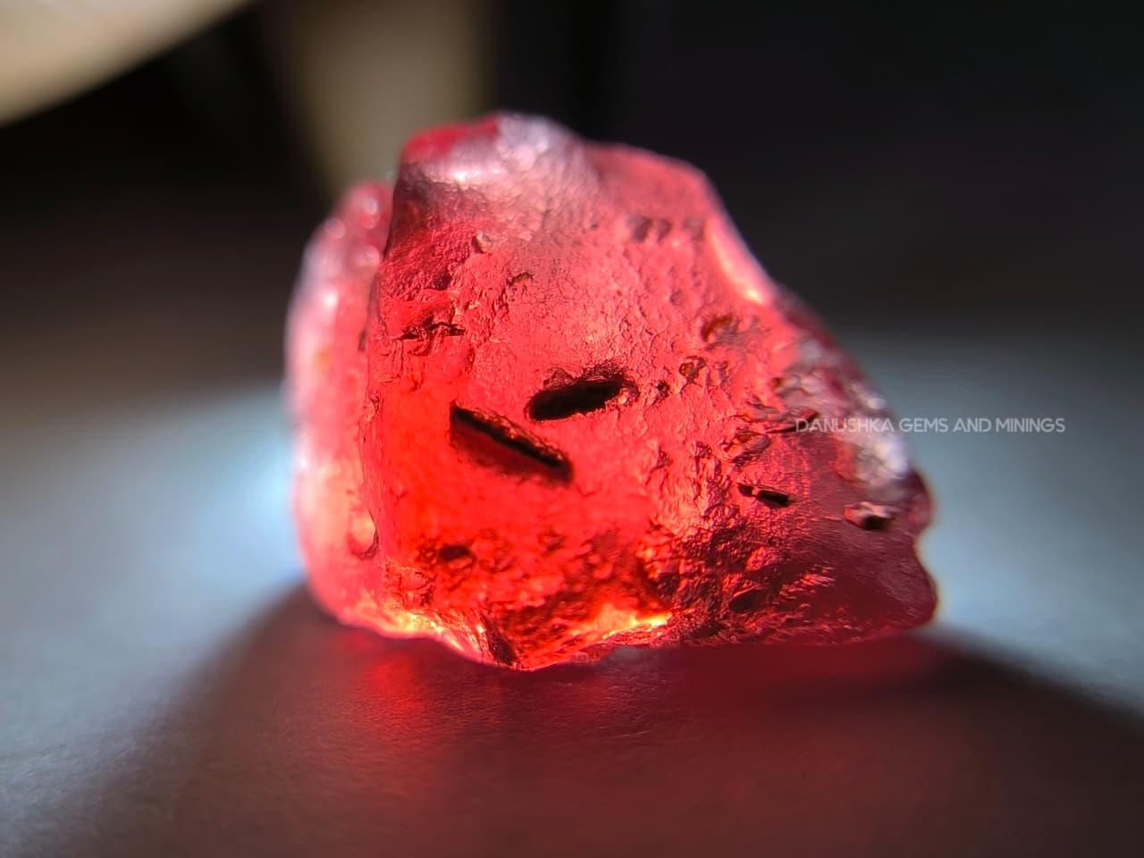 21.00 ct Ceylon Natural Unheated Pyrope Red Garnet Rough from Kolonna, Sri Lanka – Large Facet Grade Rough - Image 15