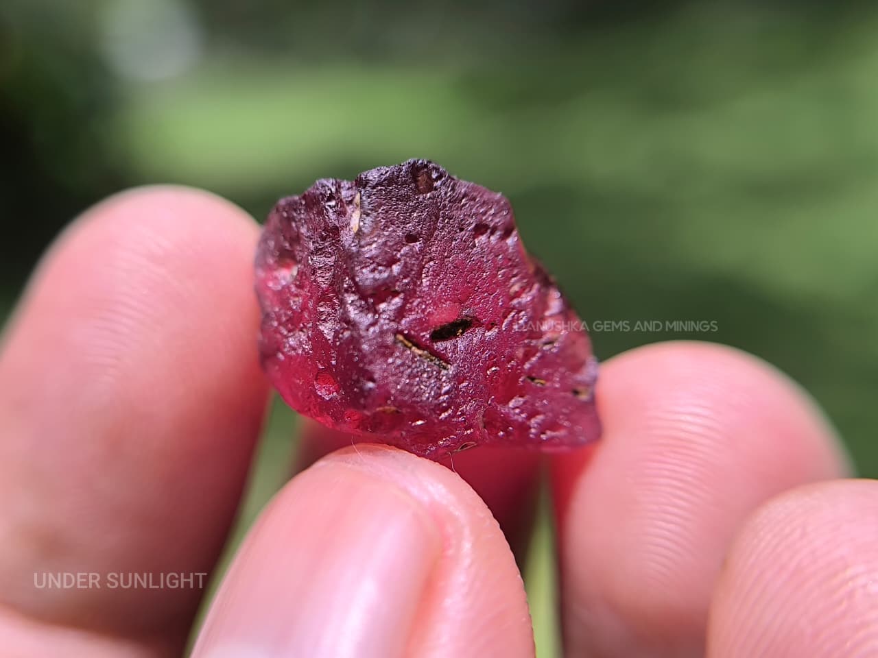 21.00 ct Ceylon Natural Unheated Pyrope Red Garnet Rough from Kolonna, Sri Lanka – Large Facet Grade Rough - Image 4