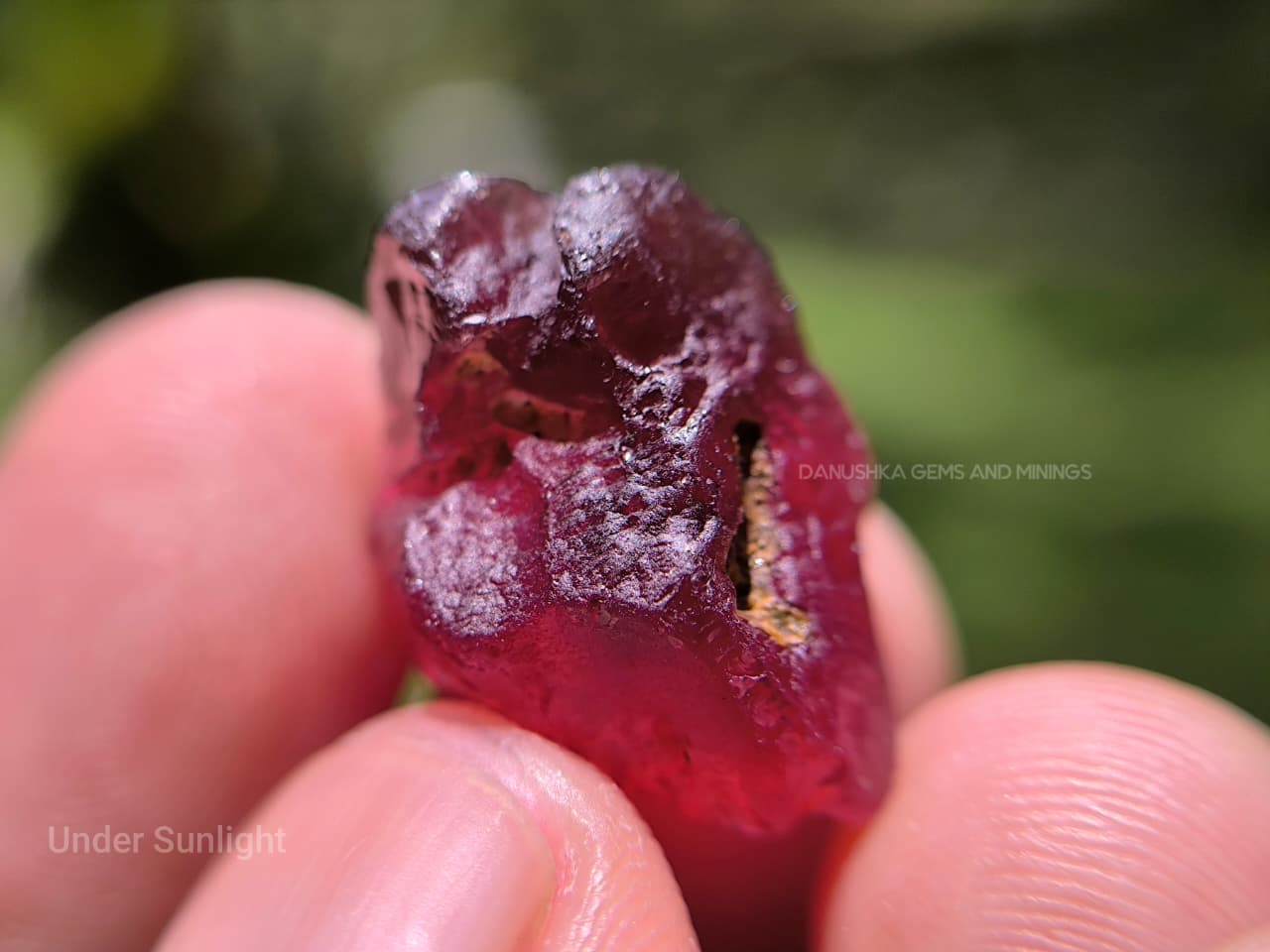 21.00 ct Ceylon Natural Unheated Pyrope Red Garnet Rough from Kolonna, Sri Lanka – Large Facet Grade Rough - Image 6