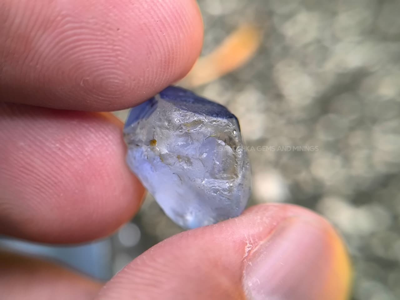 13.00 ct Ceylon Geuda Sapphire Rough – Unheated Facet Grade Heating Potential from Ratnapura, Sri Lanka - Image 2