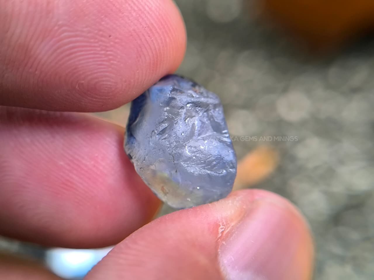 13.00 ct Ceylon Geuda Sapphire Rough – Unheated Facet Grade Heating Potential from Ratnapura, Sri Lanka - Image 4