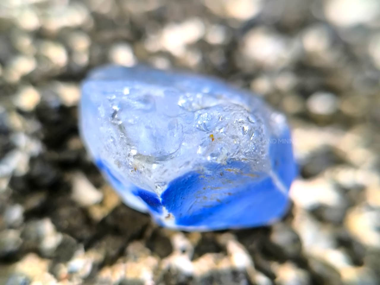 13.00 ct Ceylon Geuda Sapphire Rough – Unheated Facet Grade Heating Potential from Ratnapura, Sri Lanka