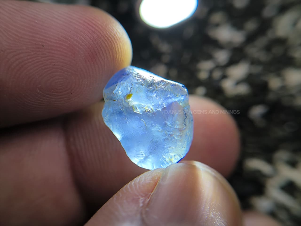 13.00 ct Ceylon Geuda Sapphire Rough – Unheated Facet Grade Heating Potential from Ratnapura, Sri Lanka - Image 7