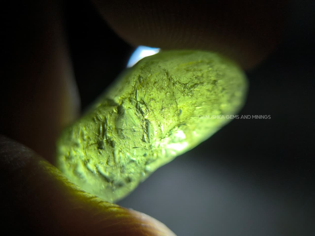 15.80 ct Ceylon Natural Unheated Mint Green Tourmaline Rough from Kolonna, Sri Lanka – Facet Grade - Image 4
