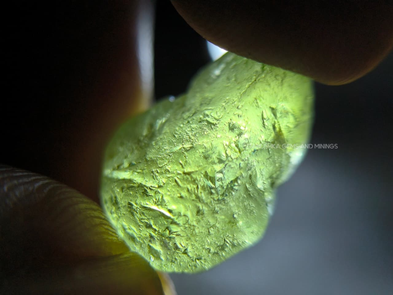 15.80 ct Ceylon Natural Unheated Mint Green Tourmaline Rough from Kolonna, Sri Lanka – Facet Grade - Image 5