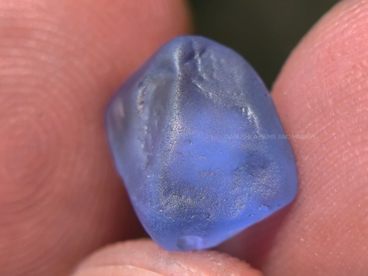 4.00 ct Natural Ceylon Blue Sapphire Rough – Unheated Cushion Potential from Kahawatta, Sri Lanka - Image 3