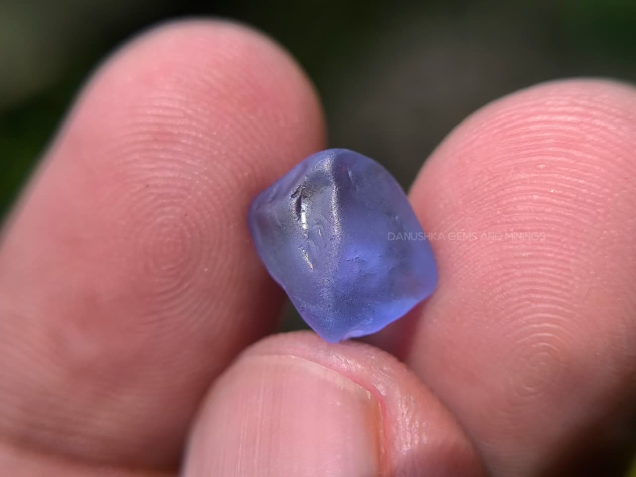 4.00 ct Natural Ceylon Blue Sapphire Rough – Unheated Cushion Potential from Kahawatta, Sri Lanka - Image 5